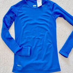 COPY - NikeFITDRY size XS blue running shirt